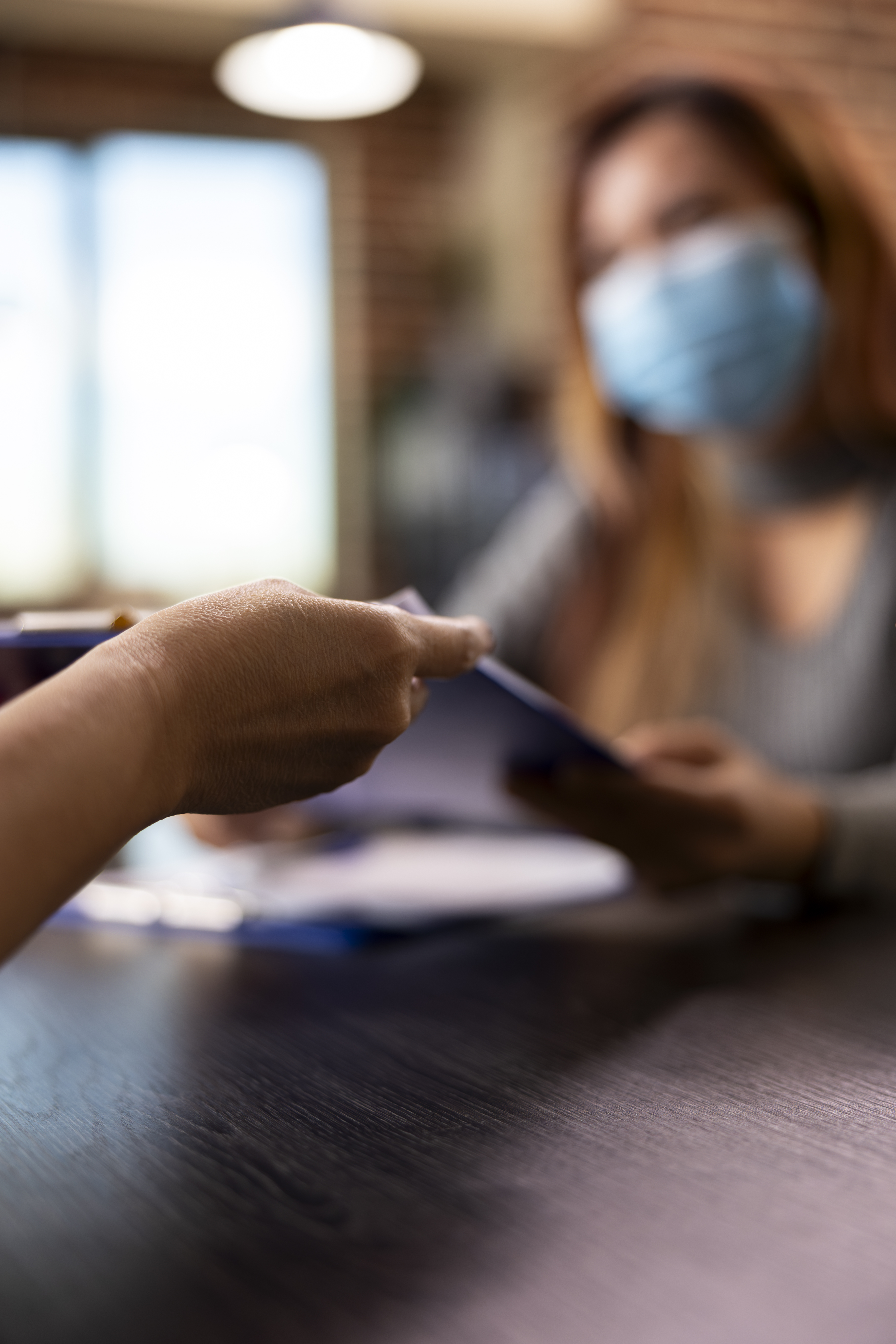 Equipo médico del Centro Médico Barberá atendiendo a un paciente
